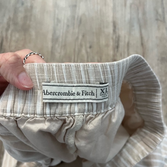 Abercrombie Striped Pull-On Shorts, size XL, like new! - Picture 3 of 4